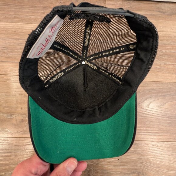 Los Angeles Lakers 1985 NBA Champions Hat Mitchell and Ness - Picture 5 of 5